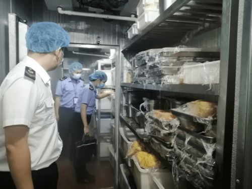 蓬江區(qū)多措并舉強(qiáng)化食品安全監(jiān)管，筑牢“舌尖上的安全”防線